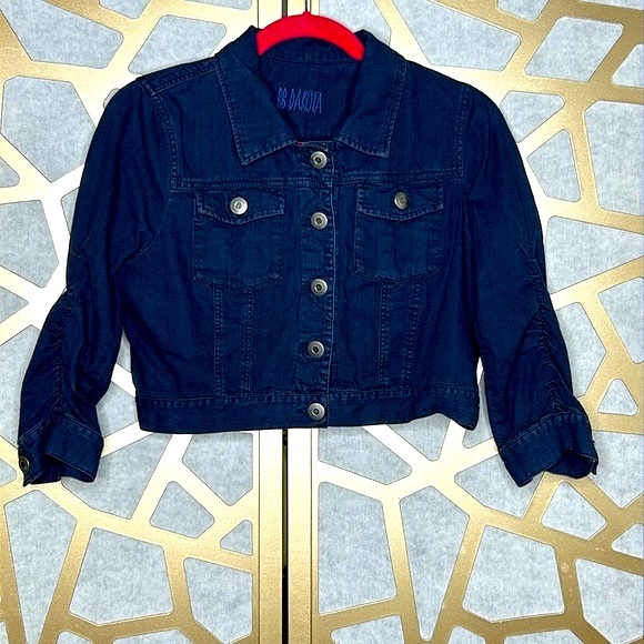 BB‎ Dakota Dark Wash Boxy Cropped Denim Jacket - Picture 1 of 6